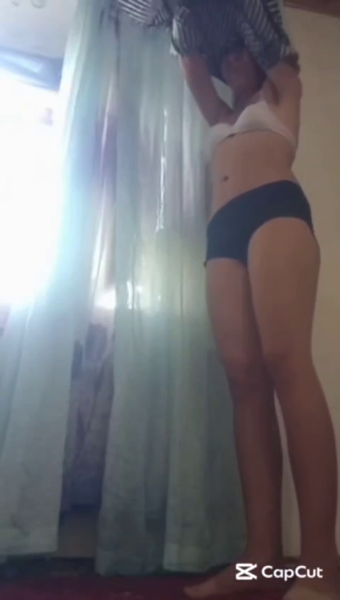 ZAPAL MAKTAB UQUVCHISI KAMERAGA YECHINIB UZINI VIDEOGA OLDI